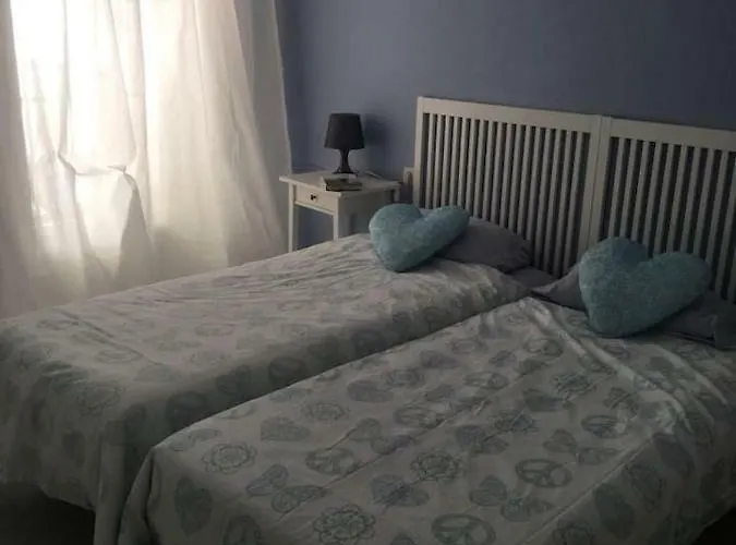 Con Aire Acondicionado En Urbanizacion Con Piscina Apartment