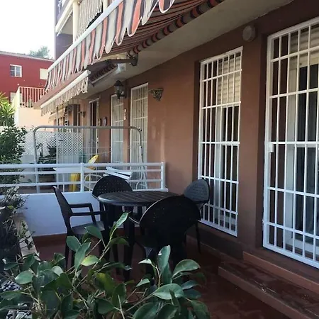 Apartamento En Urbanizacion Sin Piscina *