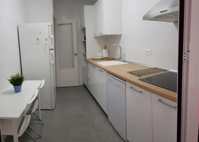 Con Aire Acondicionado En Urbanizacion Con Piscina